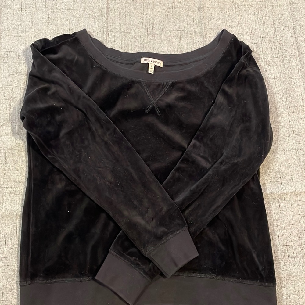 Juicy couture off shoulder velour top